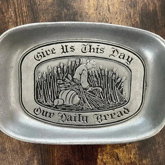 Vintage Wilton Armetale- Give Us This Day Our Daily Bread pewter dish - Picture 5 of 11
